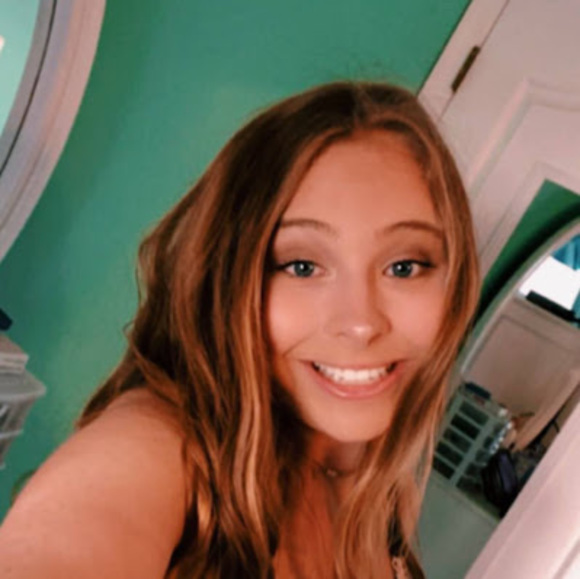 Meet your Posher, Molly - Picture 1 of 1